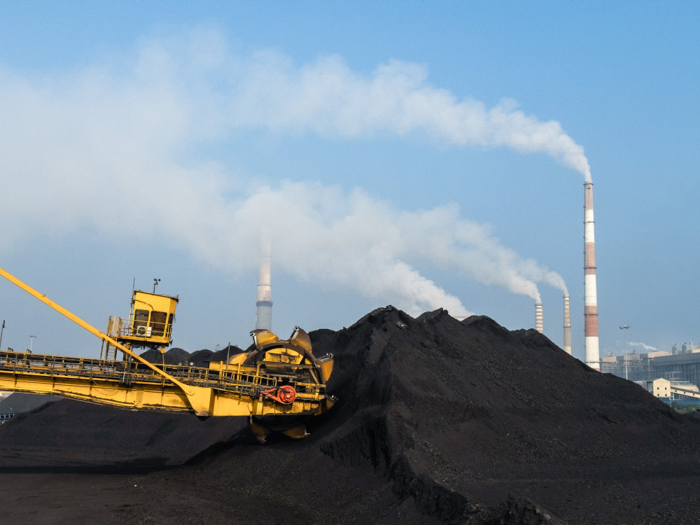 Svet končno zmanjšuje emisije, a prepočasi, da bi se izognil nevarnemu segrevanju