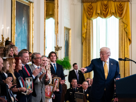 Vrh Trump – Xi: V pričakovanju znižanja carin na fentanil in razprave o Nvidii