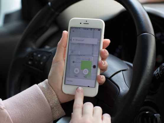 Pod vprašajem: bo janševa vlada znova odprla vrata uberu v sloveniji?