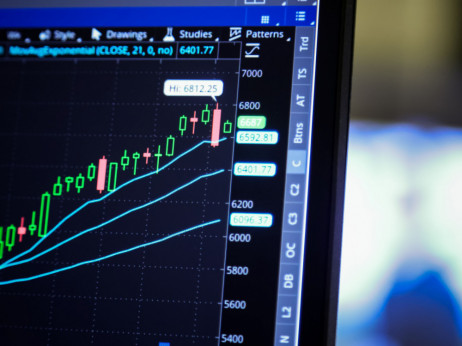 Leto brez evforije, a upravljavcem vzajemnih skladov se znova smeji