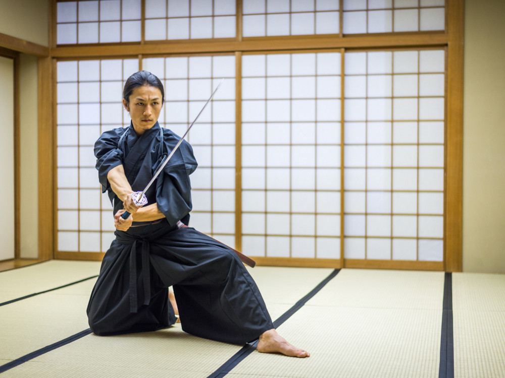 Kdo bo organiziral izdajo samurajskih obveznic?