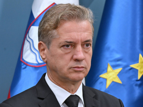 Vlada predlaga dodatno uskladitev pokojnin: skupno 5,2-odstotni dvig