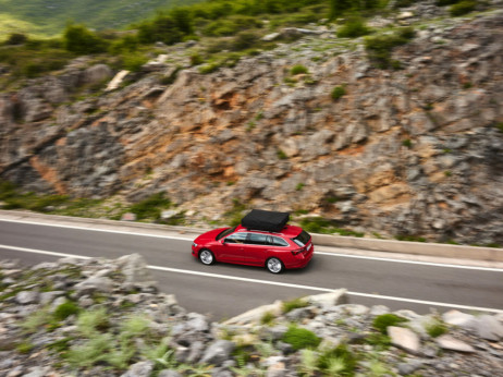 Izračun: avto nas stane več, a zanj delamo manj