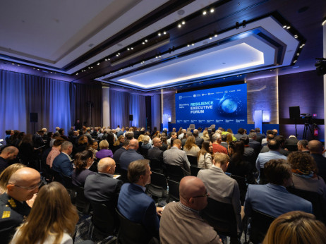 Prvi utrinki z dogodka: Odpornost kot nova valuta moči