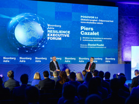 Zgodbe tedna: Bloomberg Adria konferenca, poslovanje blue chipov, e-twingo v Novem mestu