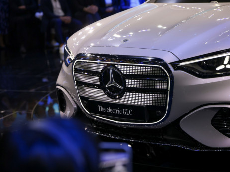 Nemčija na Kitajskem zasluži preveč denarja, da bi se zdaj umaknila