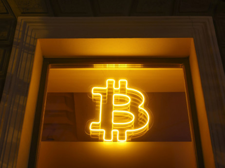 Kripto trg v najhujšem mesecu po letu 2022