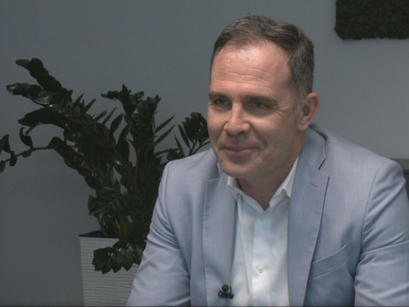 Ena na ena z direktorjem Spara o divjem višanju cen in Slovencih, ki hodijo po nakupih v Italijo