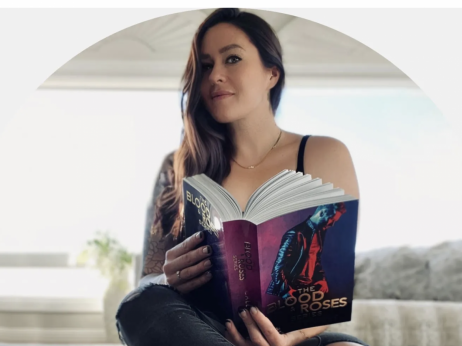 Kako je TikTok spremenil anonimno pisateljico v Netflixovo senzacijo