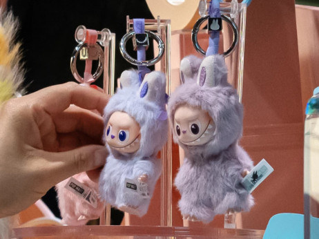 Analitiki: Labubu manija bi lahko počila kot mehurček Beanie Babies