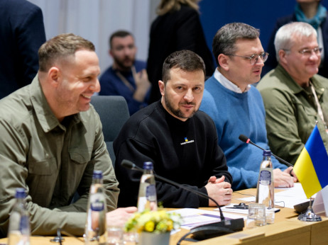 Top 5 novic za začetek dneva: Mir v Ukrajini, zavrnitev referenduma