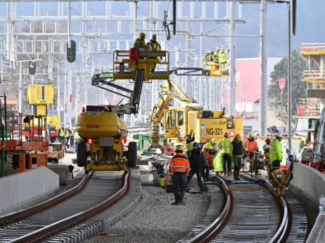 Pišek: Gospodarstvo bi zaposlilo od 50 do 70 tisoč ljudi, pa jih ne najde