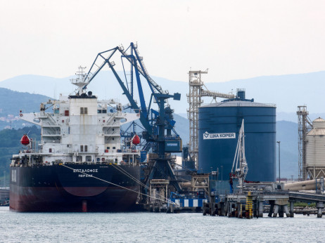 Močna rast delnice Luke Koper. Kaj poganja rast?