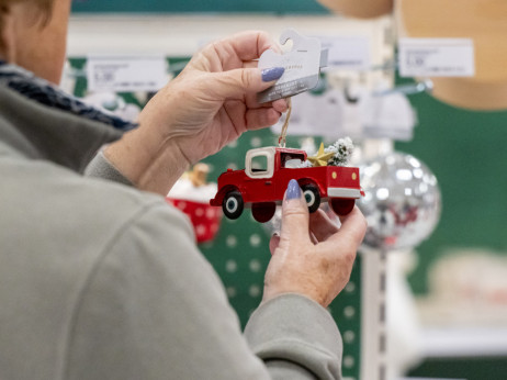 Darila, potovanja, mize polne hrane in posledice, ki ostanejo tudi po praznikih
