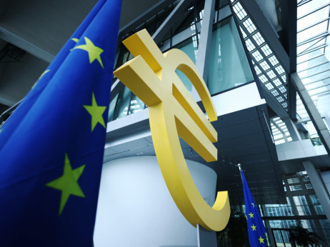 Uradnik ECB: Ne bi se prehitro odzval na skok cen nafte