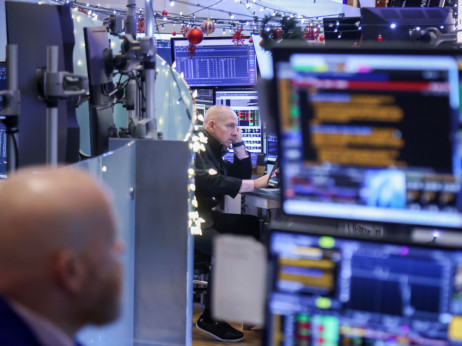 Delnice v 2026 optimistično, srebro še dražje