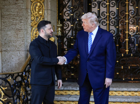 Trump po pogovorih, ki niso prinesli preboja, pohvalil Zelenskega