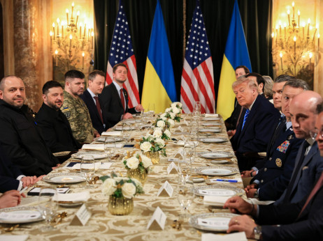 Top 5 novic za začetek dneva: Veliko napredka brez preboja