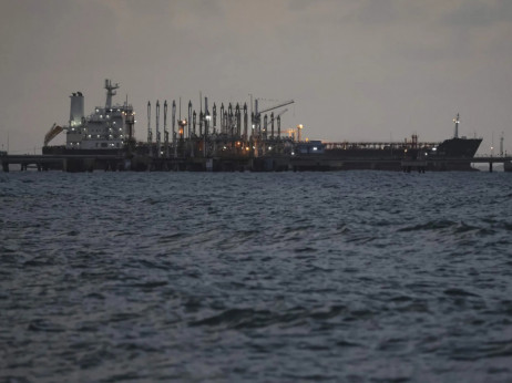 Trump: Venezuela bo ZDA poslala nafto v vrednosti do 2,8 milijarde dolarjev