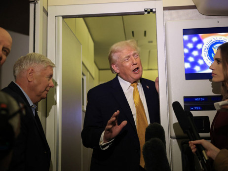 TOP 5 novic za začetek dneva: Trumpova strašljiva obletnica