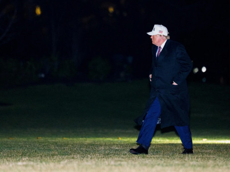 Trump uvaja nove sankcije proti Iranu: kaj prinašajo?