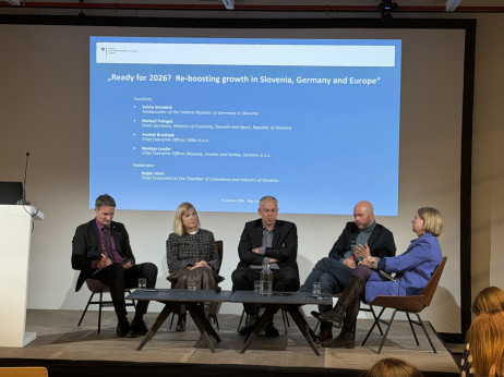 Pripravljeni na 2026? Nemški 'čudež 2.0' in slovenska avtomobilska negotovost