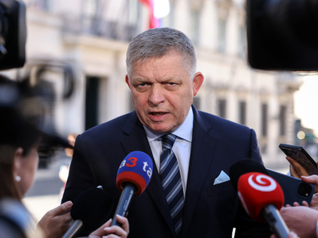 Trump in Fico sta se sestala za okrepitev vezi in jedrskega sporazuma