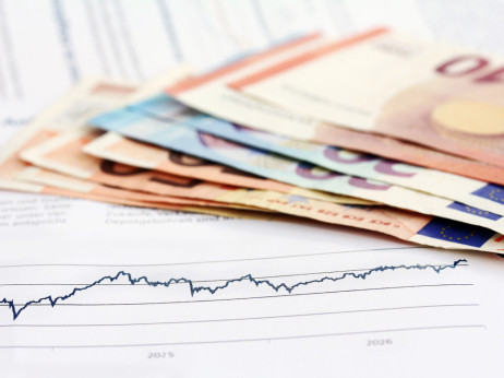 Ljudska obveznica: koliko obresti bo morala ponuditi država, da bo konkurenčna bankam Bunq, N26, Trade Republic - primerjava donosov