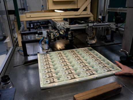 Razvijeni svijet postao je talac duga. Kome uopće države duguju i kako stoji Hrvatska?