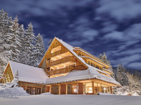 Koliko stane zimsko razkošje v slovenskih Alpah? Preverili smo najprestižnejše hotele