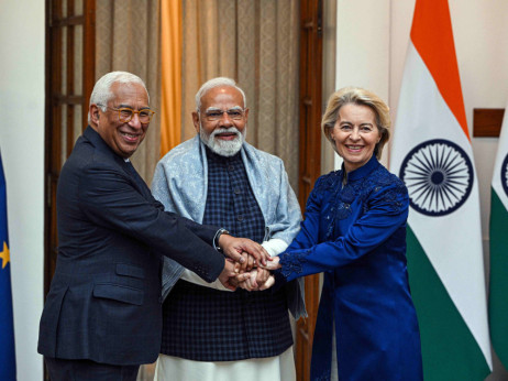 Kaj bo "mati vseh sporazumov" prinesla Sloveniji?