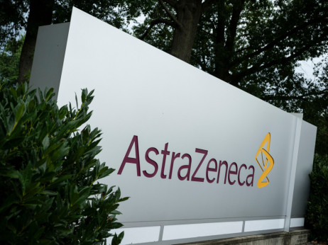 Delnice AstraZenece zdrsnile za devet odstotkov zaradi neuspešnega kliničnega preizkusa