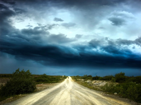 E-pismo: Temni oblaki na obzorju?