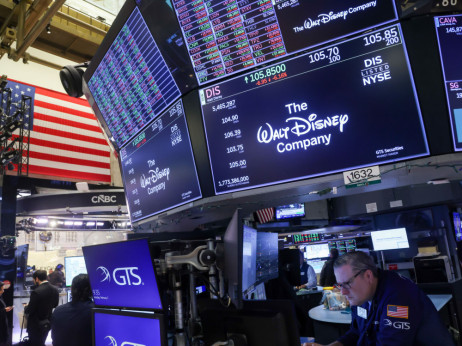 Poslovanje Palantirja izstrelilo tehnološke delnice