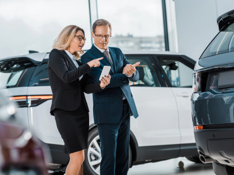 Za koliko so se avtomobili podražili v 2025?