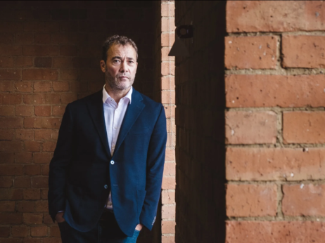 Direktor Washington Posta odstopil po odpuščanjih, ki so sprožila odpor proti Bezosu