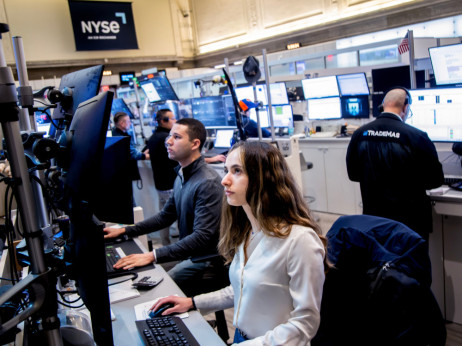 Programska podjetja hitijo z objavo podatke o poslovanju, da bi pomirila financerje