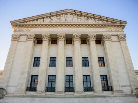 Odziv trgovcev v ZDA: "Cene se znižujejo počasneje, kot se zvišujejo"