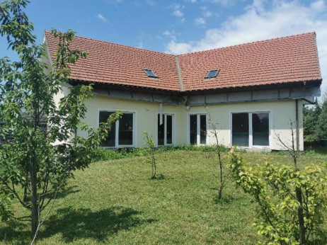 Na dražbo polovica hiše Ivana Zidarja pri Vevčah