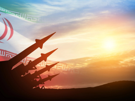 Bližnjevzhodni konflikt se širi, ko je Teheran v eksistenčni krizi