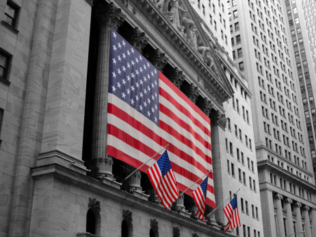 Borzni pregled: februar neusmiljen za bitcoin in ameriške indekse