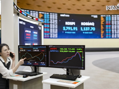 Panika zajela korejske delnice v največjem enodnevnem zlomu po letu 2008