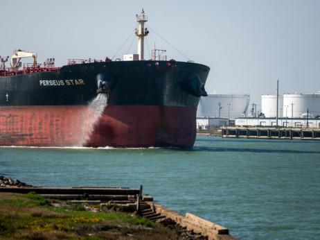 Naftne družbe Zaliva dodatno zmanjšujejo proizvodnjo: kaj se bo zgodilo, ko se odprejo trgi?