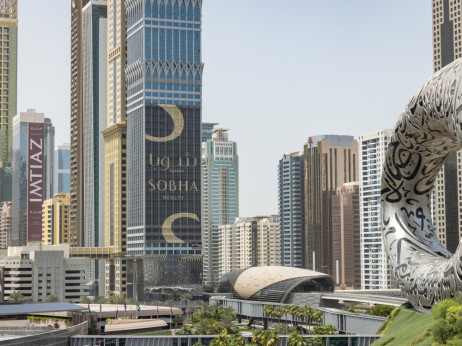 Trg nepremičnin v Dubaju cveti kljub vojni: strokovnjaki svetujejo, kako in zakaj investirati zdaj