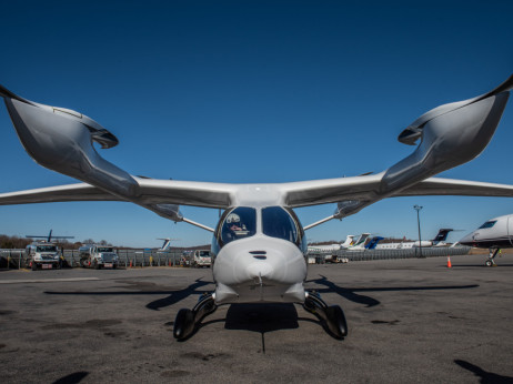 V Sloveniji smo lani dobili Uber, v Ameriki pa že testirajo leteče taksije