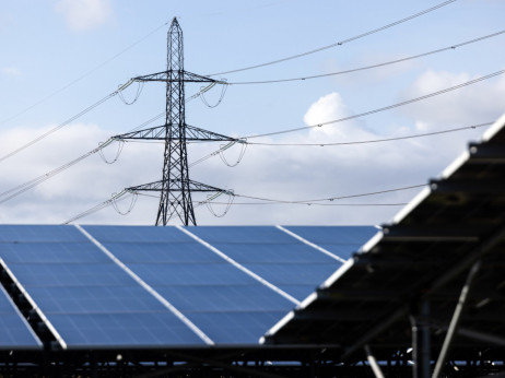 Indeks čiste energije presegel S&P 500, predviden nov val naložb