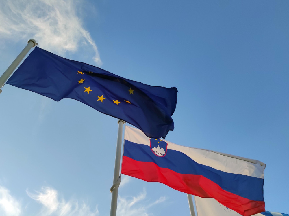 Primerjava Mas Volitve 2026: kako stranke vidijo vlogo Slovenije v Evropi in svetu ...