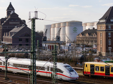 Nemška industrija razočarala še pred začetkom vojne v Iranu