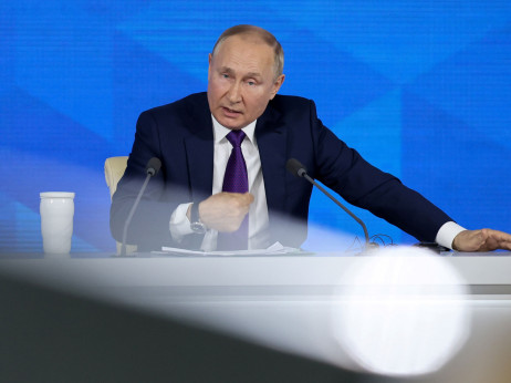 Nemir na Bližnjem vzhodu voda na Putinov mlin: koliko z nafto služi Rusija