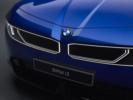 Strela udarila v München: Elektrika je dobila prvi pravi BMW